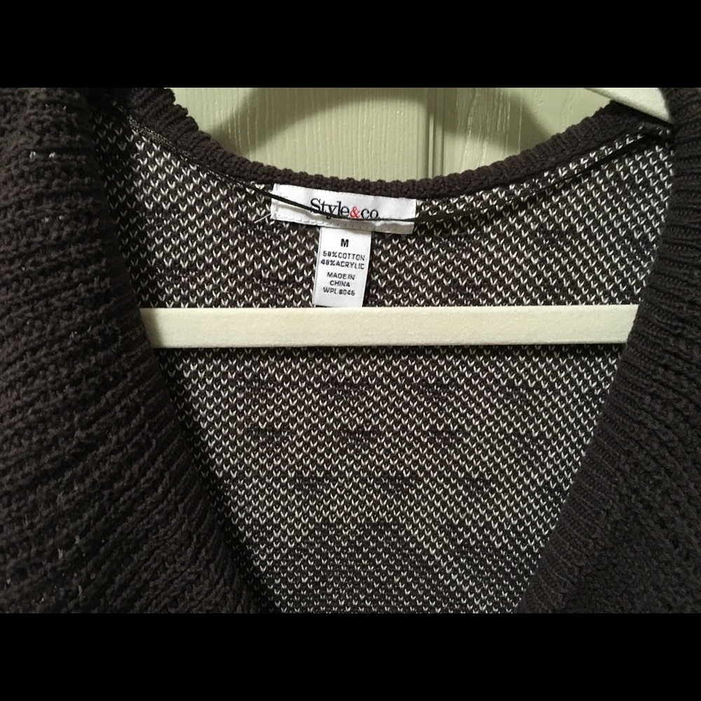 Sweater - Picture 5 of 5